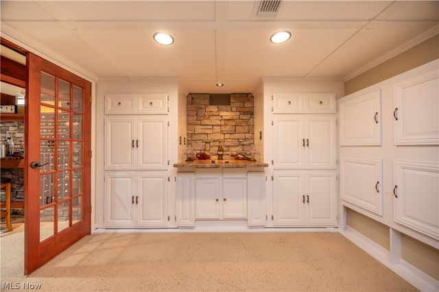 8359 Stoney Creek Drive, Youngstown, OH 44512