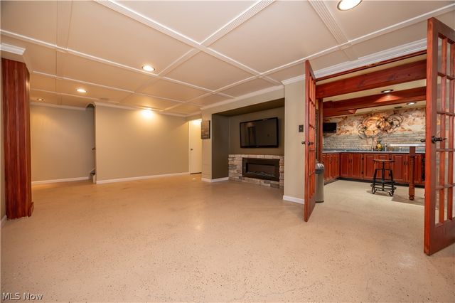 8359 Stoney Creek Drive, Youngstown, OH 44512