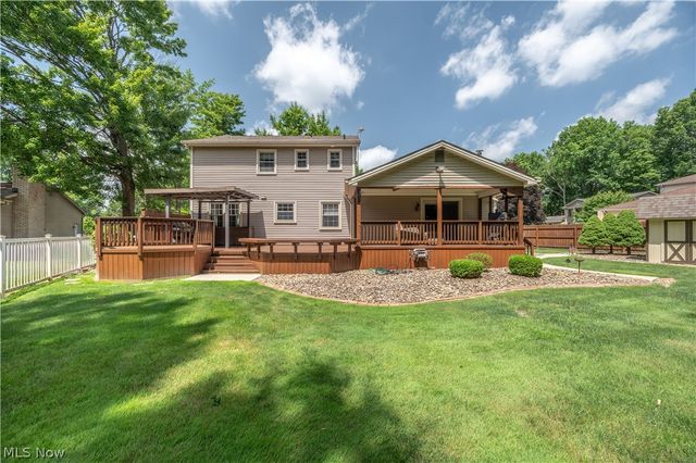 8359 Stoney Creek Drive, Youngstown, OH 44512