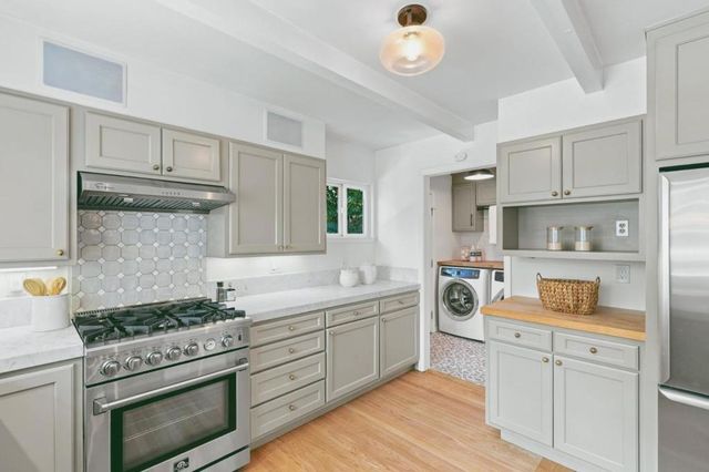 3751 Bay Road, Menlo Park, CA 94025