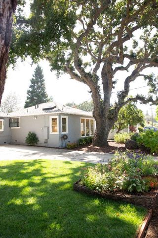 3751 Bay Road, Menlo Park, CA 94025
