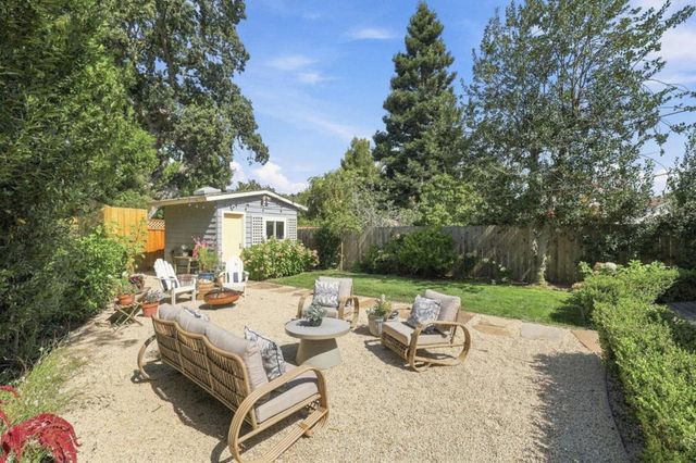 3751 Bay Road, Menlo Park, CA 94025