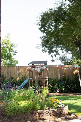 3751 Bay Road, Menlo Park, CA 94025