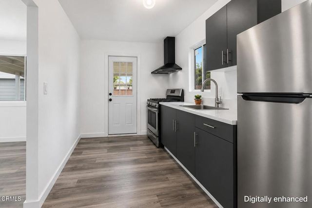 611 A Kimlin Drive, Glendale, CA 91206