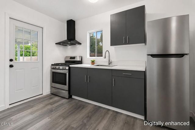 611 A Kimlin Drive, Glendale, CA 91206