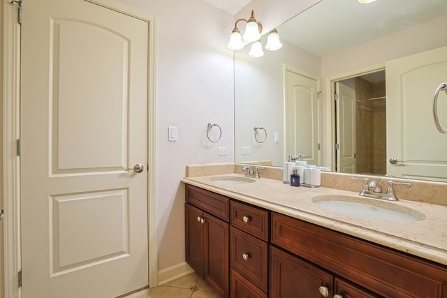 1841 Central Avenue, Northbrook, IL 60062