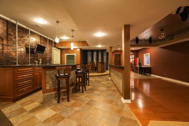 1841 Central Avenue, Northbrook, IL 60062