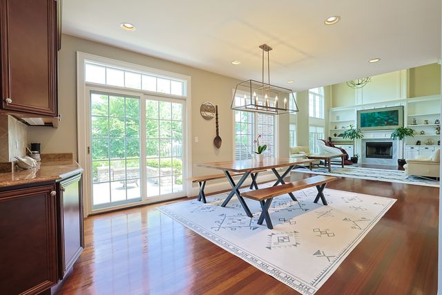 1841 Central Avenue, Northbrook, IL 60062
