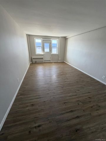709 Waburton Avenue 7F, Yonkers, NY 10701