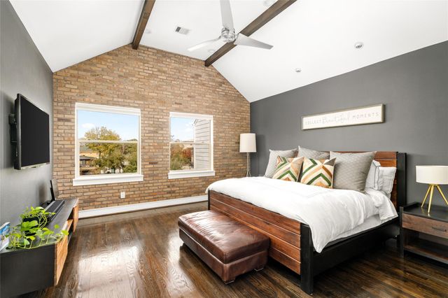 2006 N Memorial Way, Houston, TX 77007