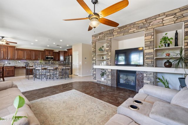 1889 E Lynx Place, Chandler, AZ 85249