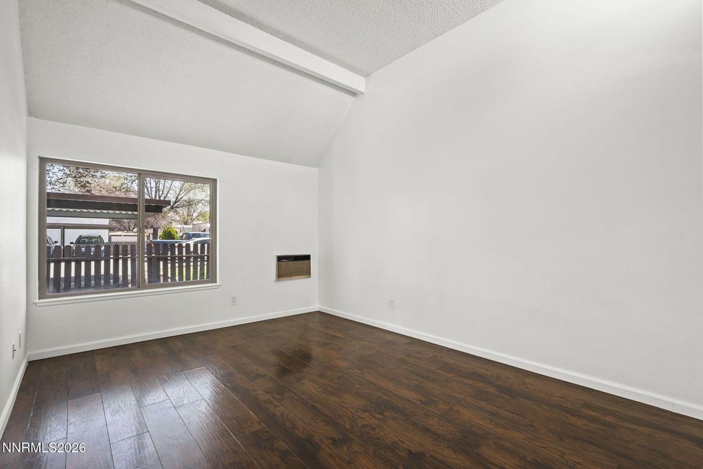 Image 10 of property listing at 1001 Baywood Drive C, Sparks, NV 89434