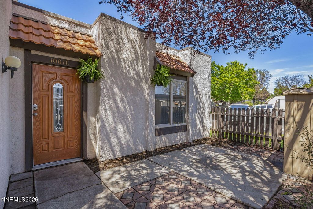 Image 2 of property listing at 1001 Baywood Drive C, Sparks, NV 89434