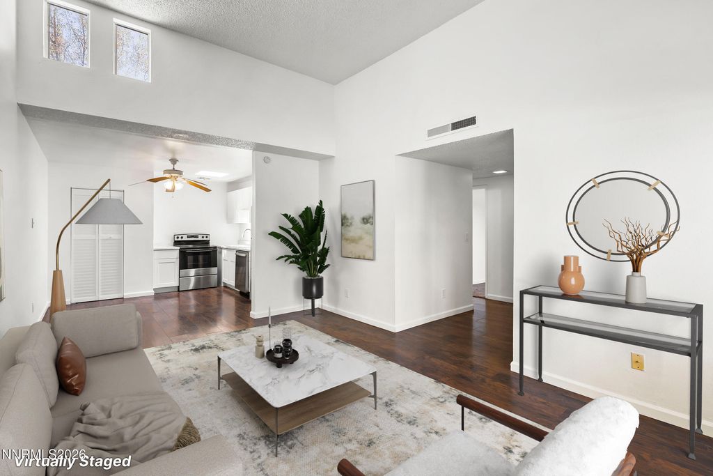 Image 4 of property listing at 1001 Baywood Drive C, Sparks, NV 89434