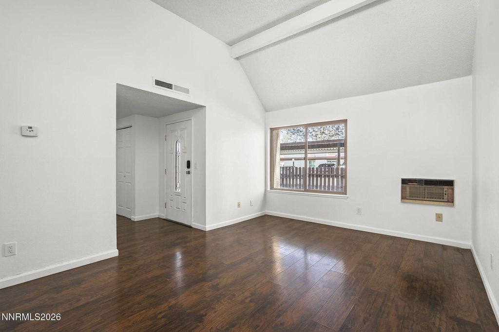 Image 8 of property listing at 1001 Baywood Drive C, Sparks, NV 89434