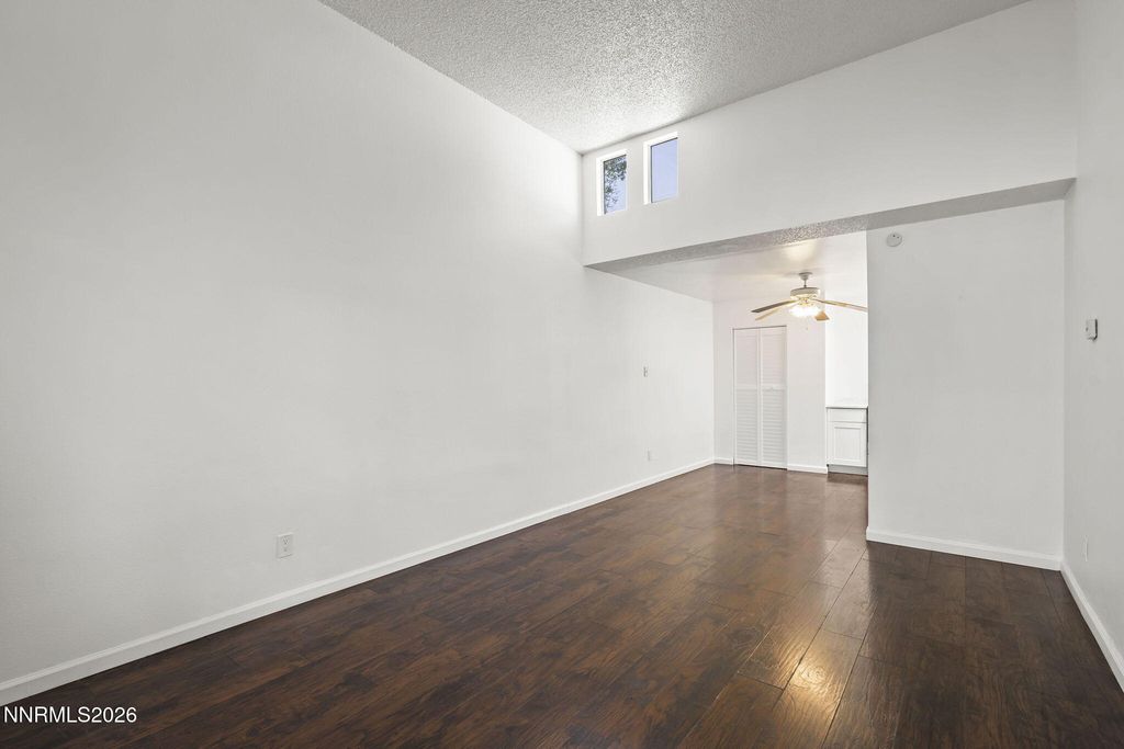 Image 9 of property listing at 1001 Baywood Drive C, Sparks, NV 89434