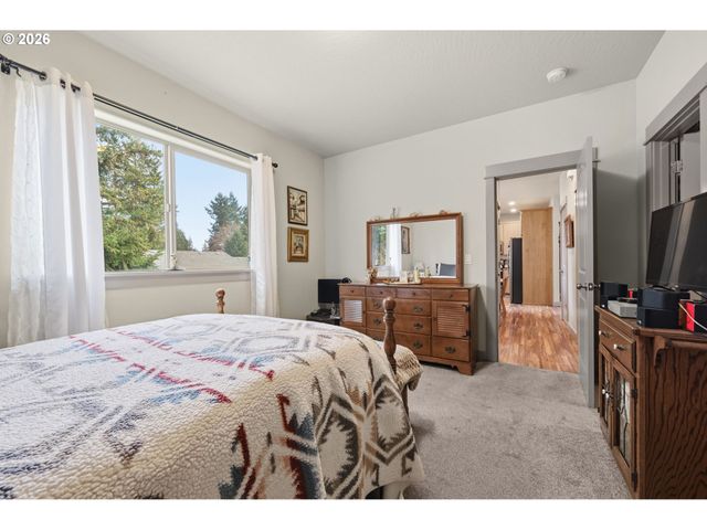 87977 10TH St, Veneta, OR 97487