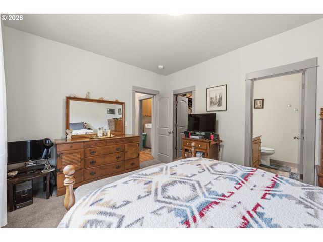 87977 10TH St, Veneta, OR 97487