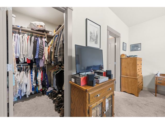 87977 10TH St, Veneta, OR 97487