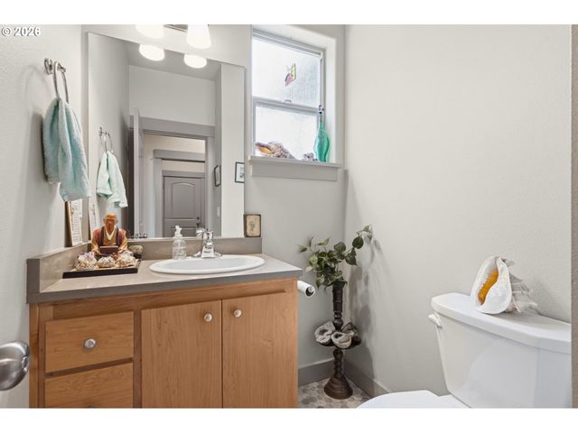 87977 10TH St, Veneta, OR 97487