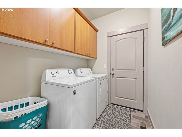 87977 10TH St, Veneta, OR 97487