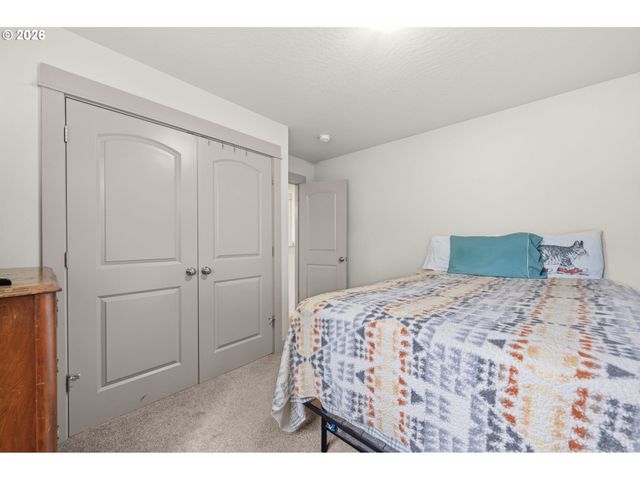 87977 10TH St, Veneta, OR 97487