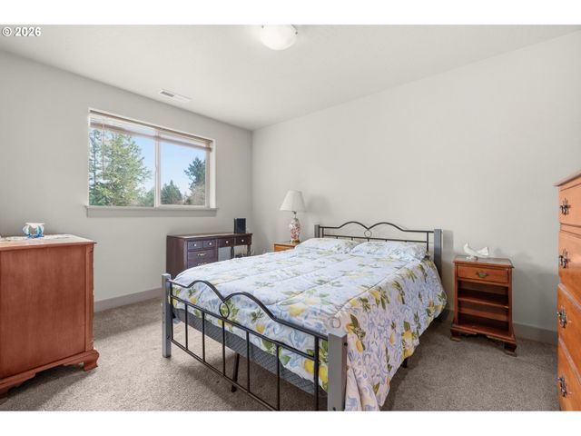 87977 10TH St, Veneta, OR 97487