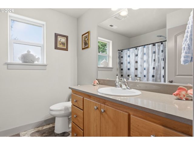 87977 10TH St, Veneta, OR 97487