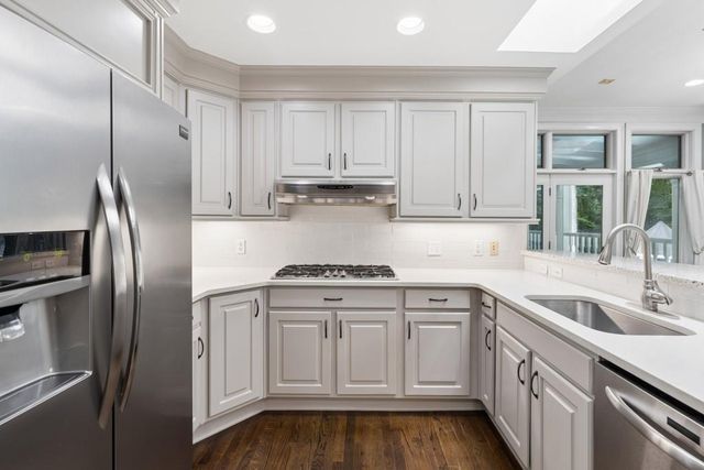 585 Idlewood Drive, Sandy Springs, GA 30327