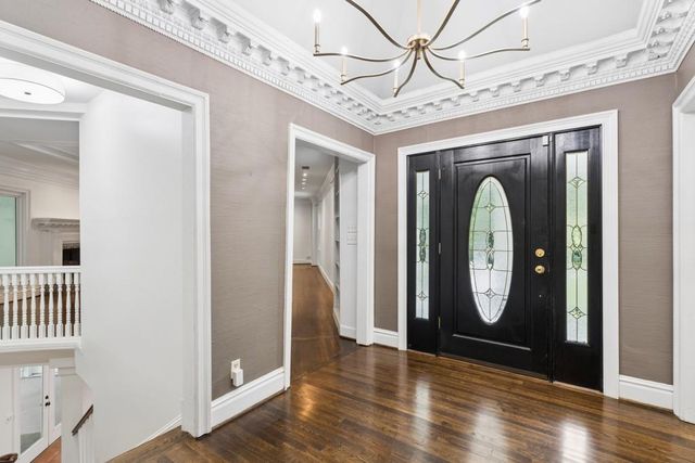585 Idlewood Drive, Sandy Springs, GA 30327