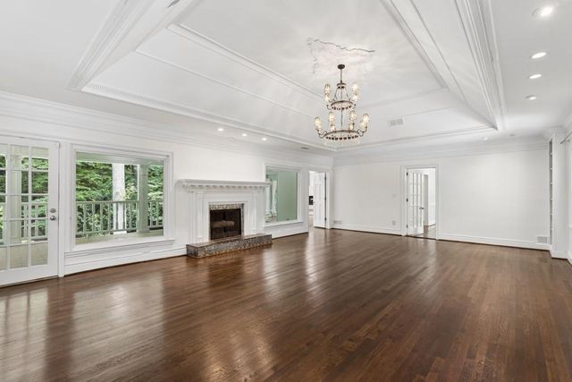 585 Idlewood Drive, Sandy Springs, GA 30327