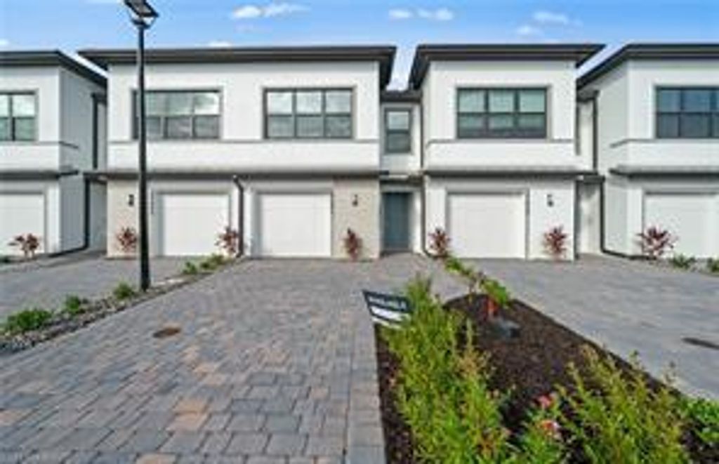 27897 Radiant Court, Bonita Springs, FL 34135