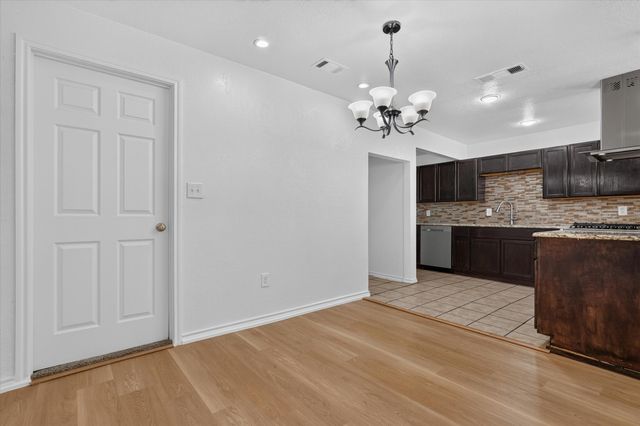 5301 Scoggins Street, Sansom Park, TX 76114