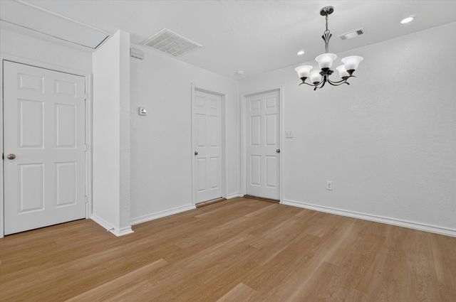 5301 Scoggins Street, Sansom Park, TX 76114
