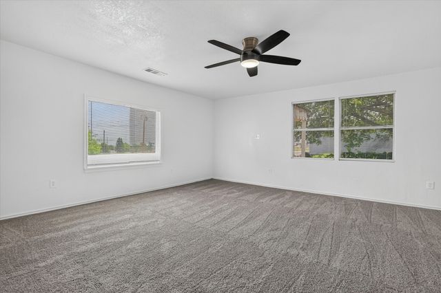 5301 Scoggins Street, Sansom Park, TX 76114