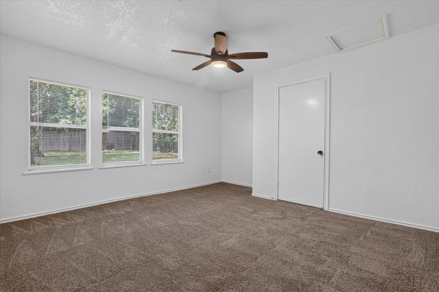 5301 Scoggins Street, Sansom Park, TX 76114