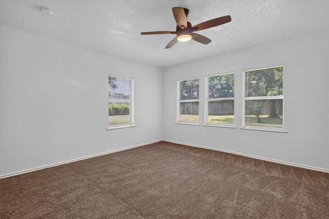 5301 Scoggins Street, Sansom Park, TX 76114