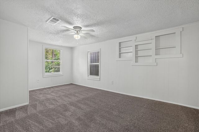 5301 Scoggins Street, Sansom Park, TX 76114