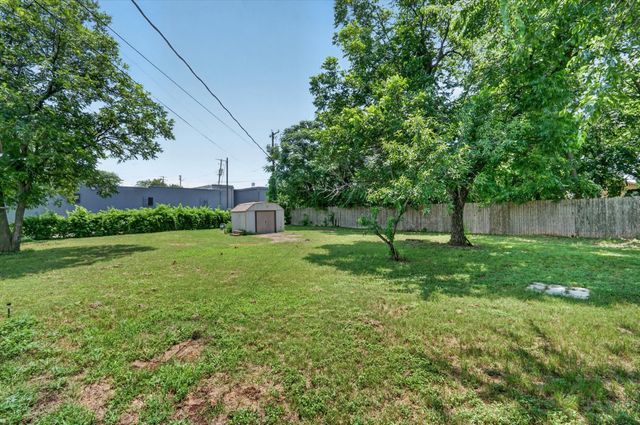 5301 Scoggins Street, Sansom Park, TX 76114