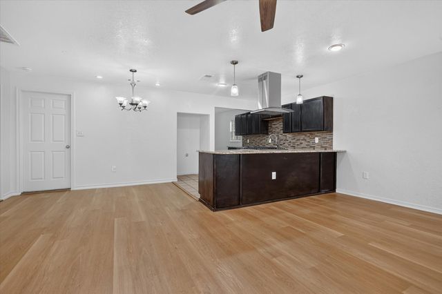 5301 Scoggins Street, Sansom Park, TX 76114