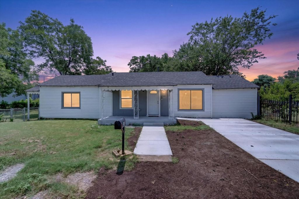 5301 Scoggins Street, Sansom Park, TX 76114