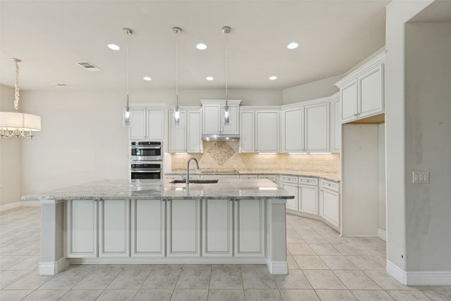 9805 Ironwood Drive, Denton, TX 76207