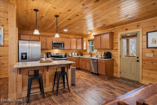 3213 Samuel Wear Drive, Sevierville, TN 37862