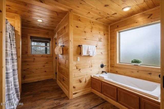 3213 Samuel Wear Drive, Sevierville, TN 37862