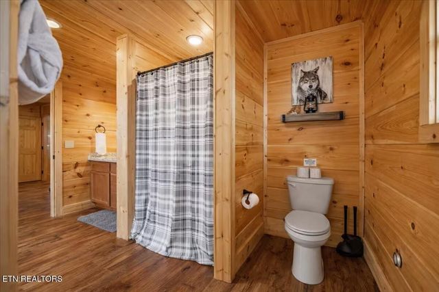 3213 Samuel Wear Drive, Sevierville, TN 37862