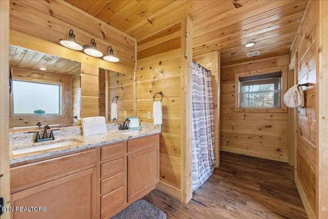 3213 Samuel Wear Drive, Sevierville, TN 37862