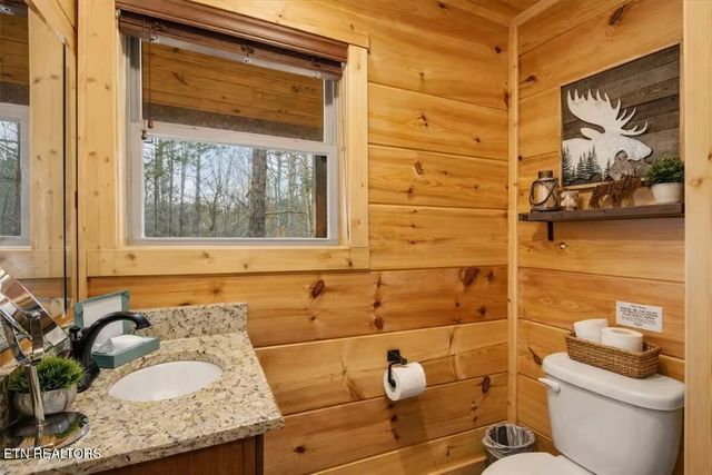 3213 Samuel Wear Drive, Sevierville, TN 37862