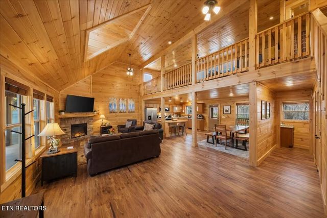3213 Samuel Wear Drive, Sevierville, TN 37862