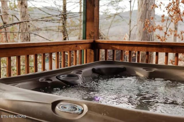 3213 Samuel Wear Drive, Sevierville, TN 37862