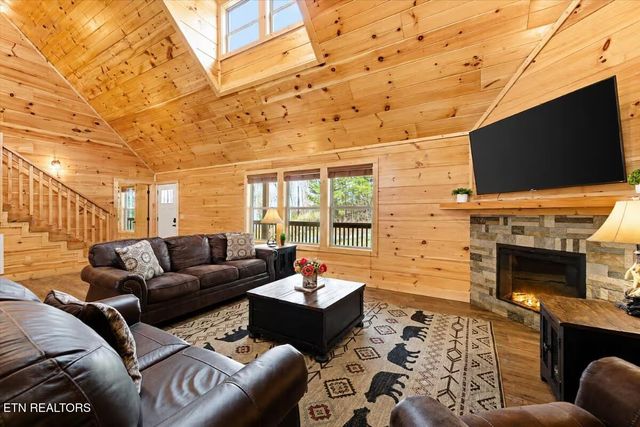 3213 Samuel Wear Drive, Sevierville, TN 37862